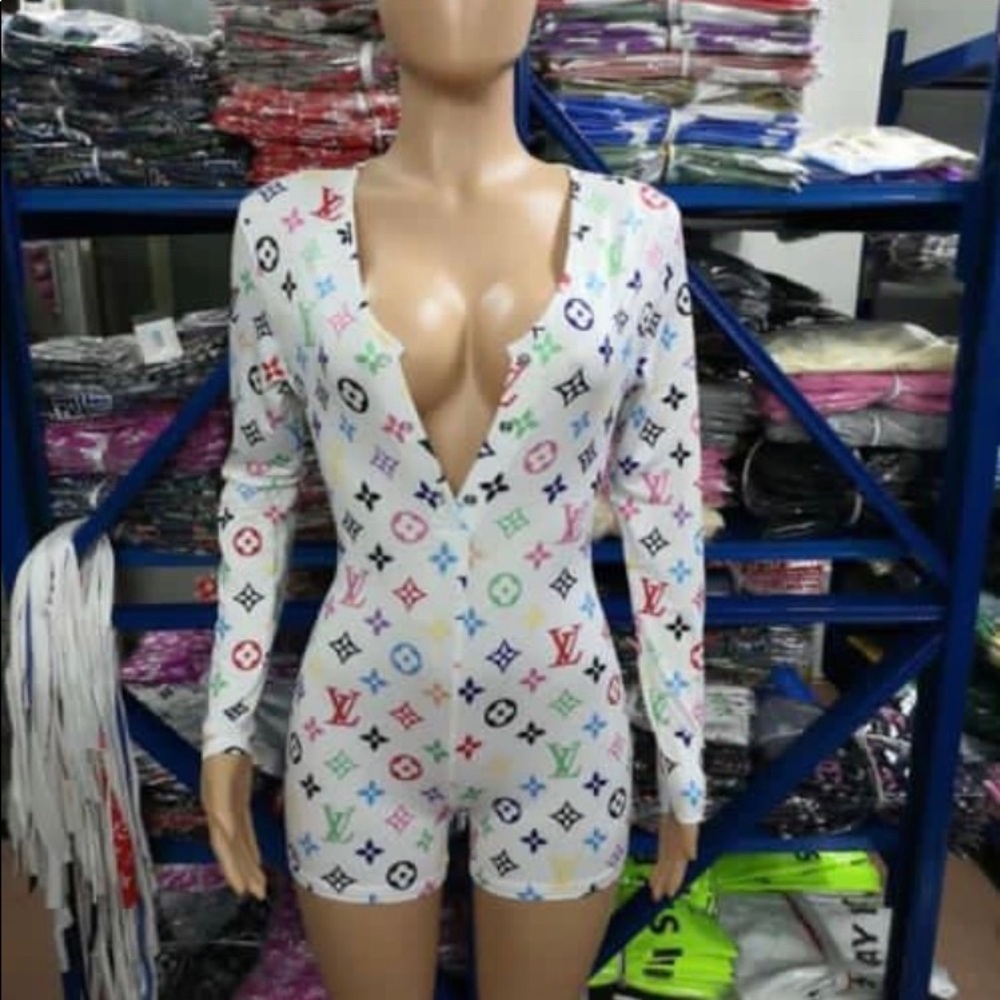 🔥🔥VIXXEN SEXIE LUXURIOUS SLEEP ROMPER🔥🔥